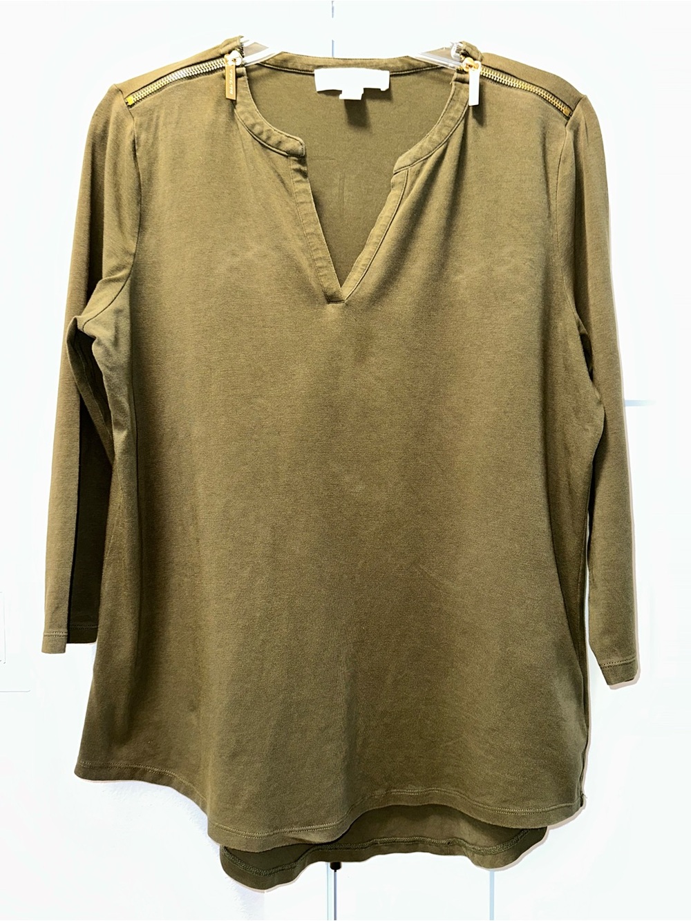 Michael Kors Women's Olive Zip-Shoulder V-Neck 3/4 Sleeve Top size L